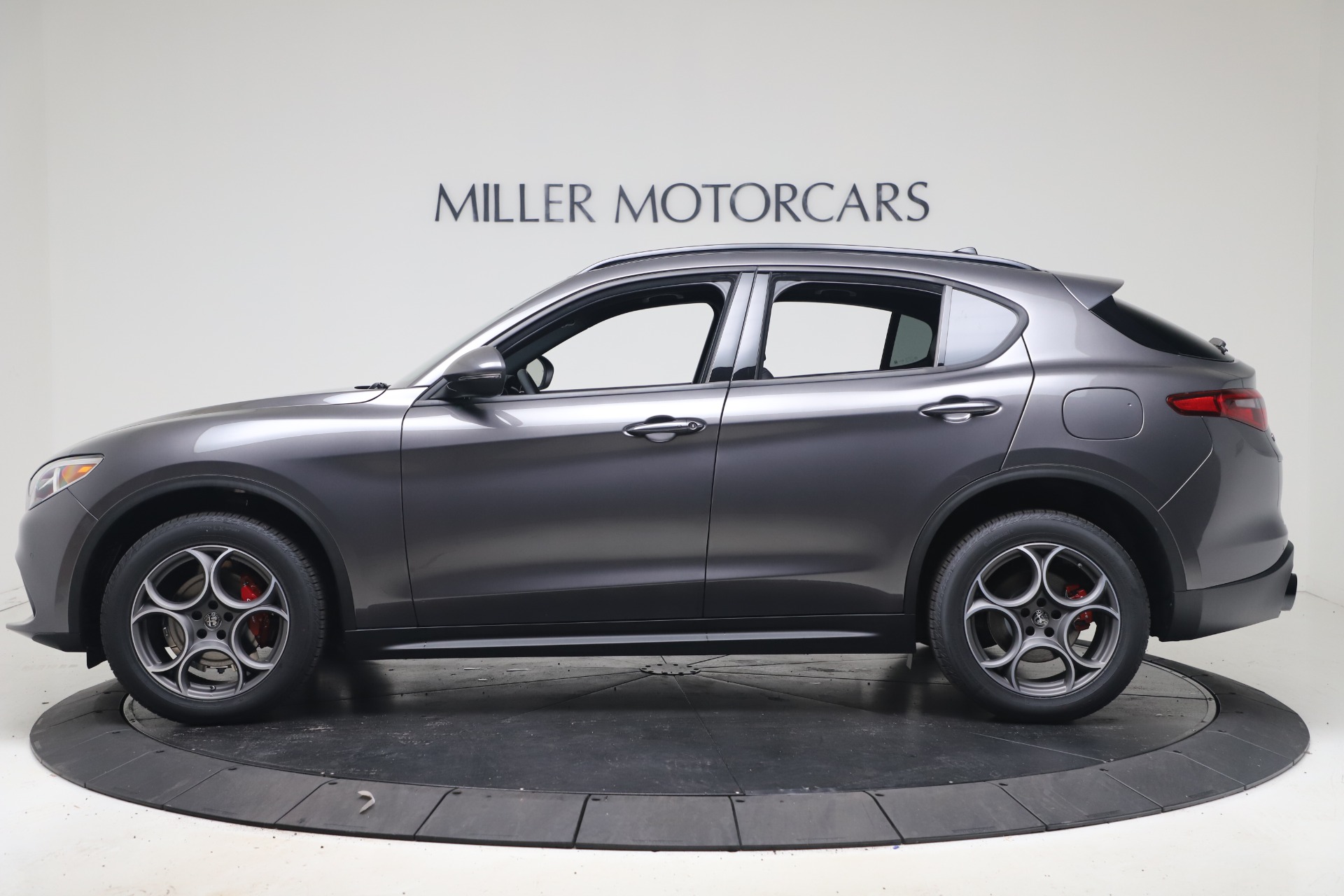 Alfa romeo stelvio 2022