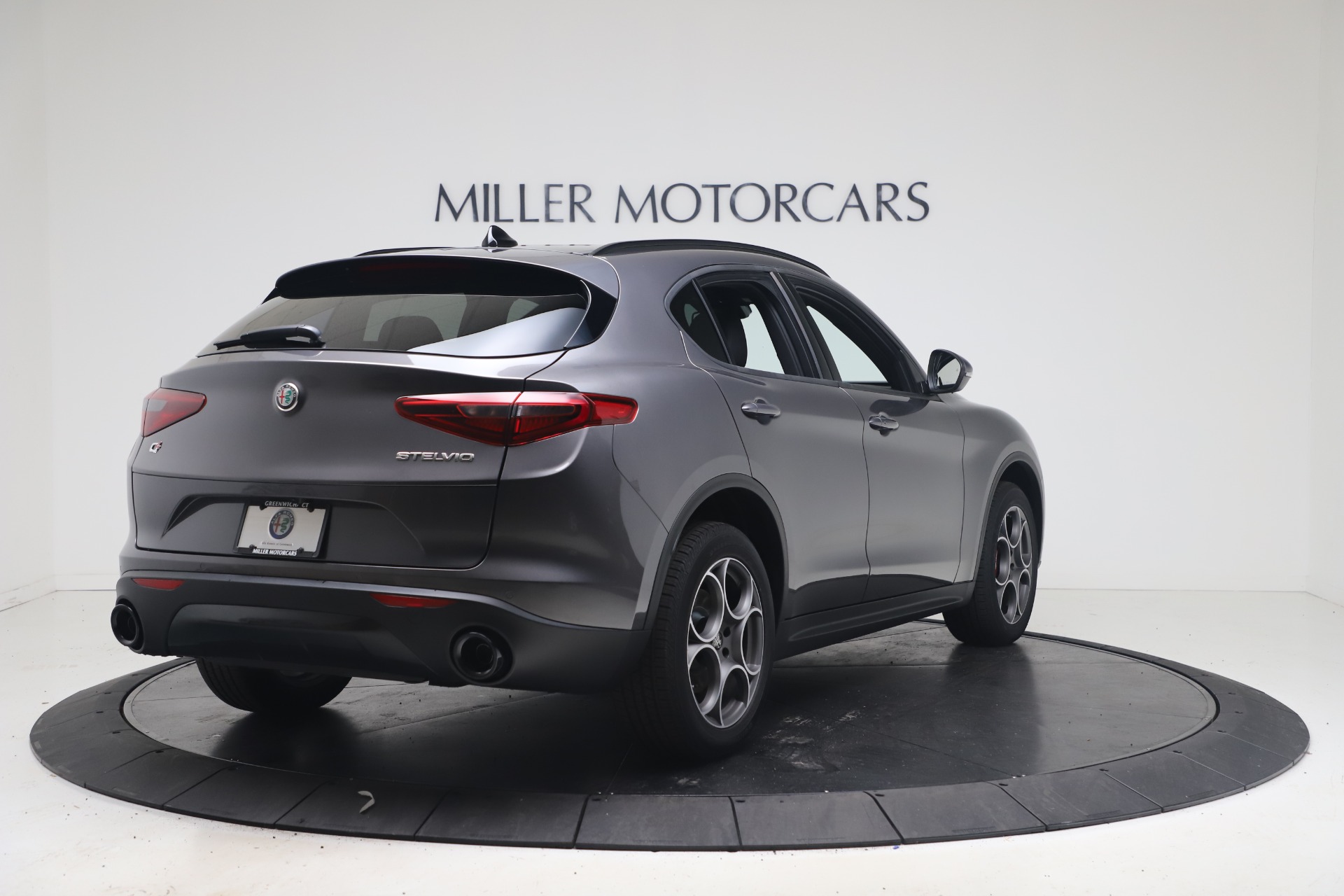 Alfa romeo stelvio 2022