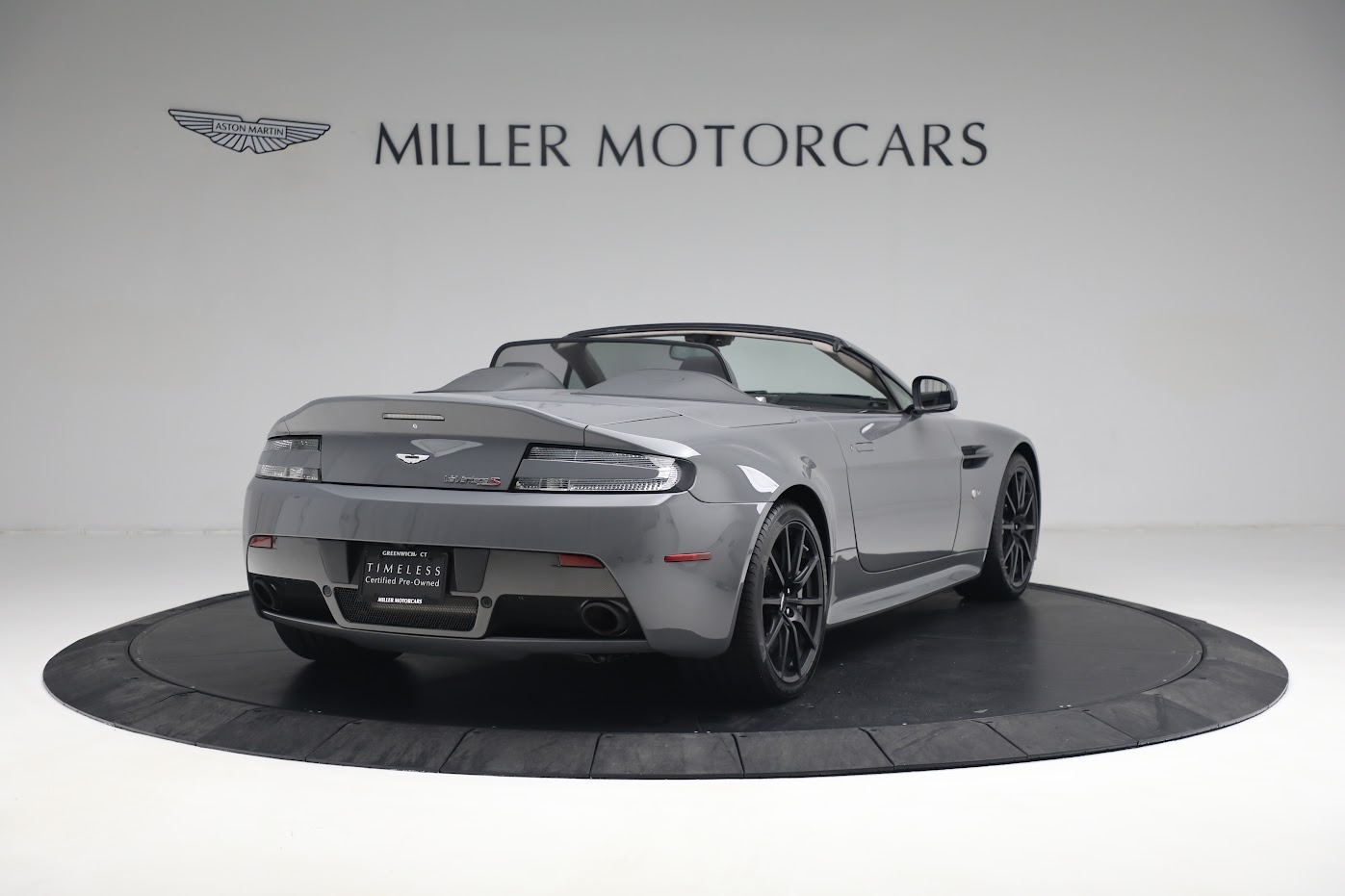 Aston martin v12 vantage on sale s roadster for sale